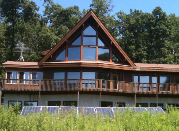 Living Off Grid - Dante DiPirro is a lawyer who lives off grid in East Amwell Township, New Jersey