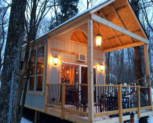 Living Off Grid - Single Mom Builds Off-Grid Lakeside Cabin Near Columbus, Ohio